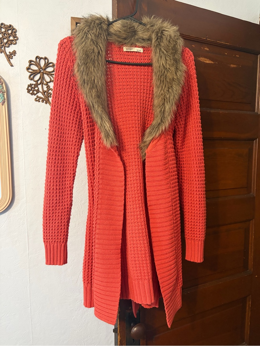 Vintage Y2K Old Navy Coral Knit Open-Front Cardigan with Faux Fur Collar